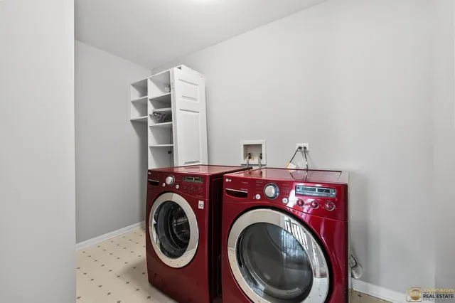 $339,500 | 600 Creekside Circle, Unit 600, Gurnee, IL 60031