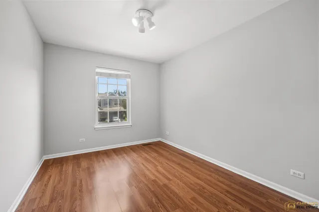 $339,500 | 600 Creekside Circle, Unit 600, Gurnee, IL 60031