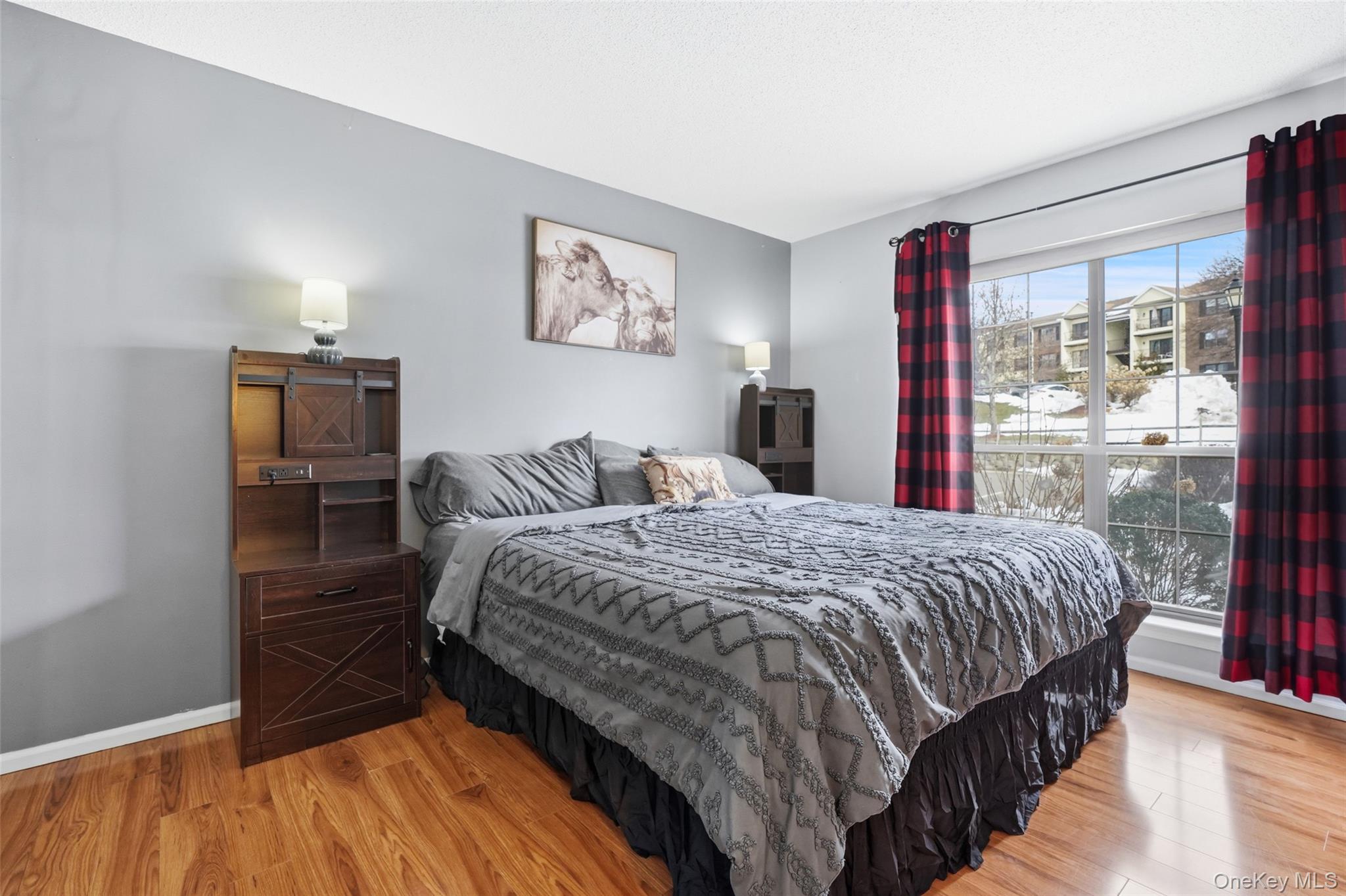 4 Notingham Circle Peekskill, NY 10566 - Photo 9 of 17 Primary suite