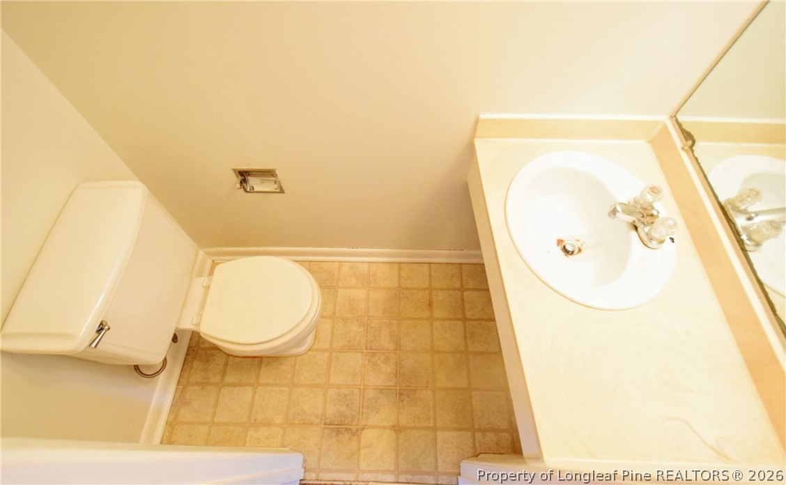 599 Winding Creek Road, Unit B Fayetteville, NC 28305 - Photo 6 of 15