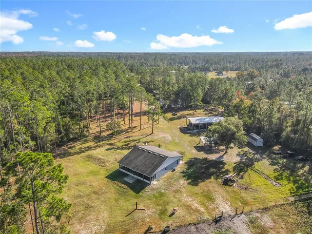 a picture of a city view