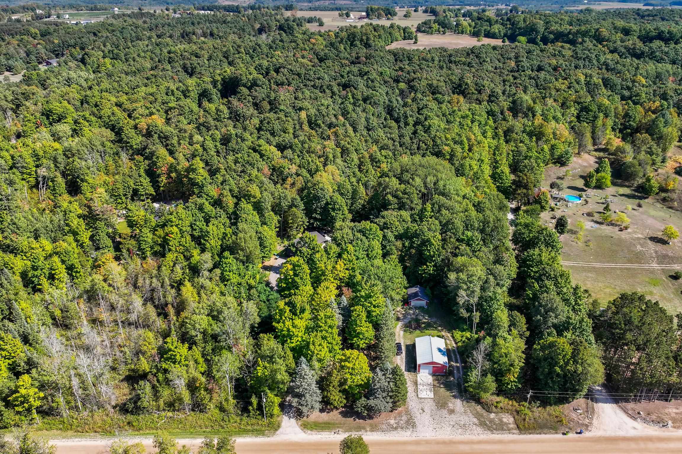 7676 Bennett Road Williamsburg, MI 49690 - Photo 35 of 39 1927433-133c4eec-87d3-4474-bb22-61ba70dad5c9.JPG