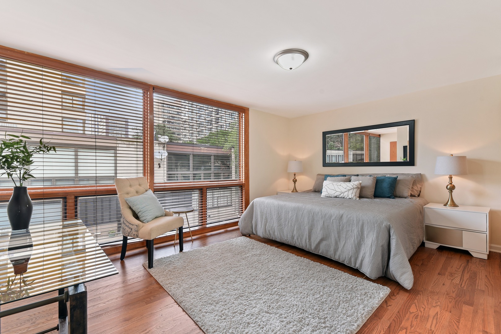 2902 North Sheridan Road Chicago, IL 60657 - Photo 11 of 19