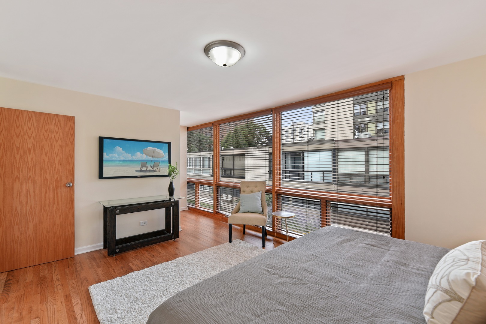 2902 North Sheridan Road Chicago, IL 60657 - Photo 12 of 19