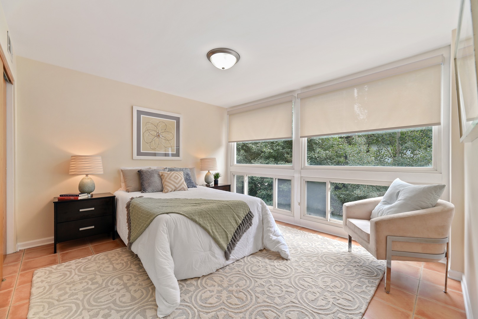 2902 North Sheridan Road Chicago, IL 60657 - Photo 14 of 19