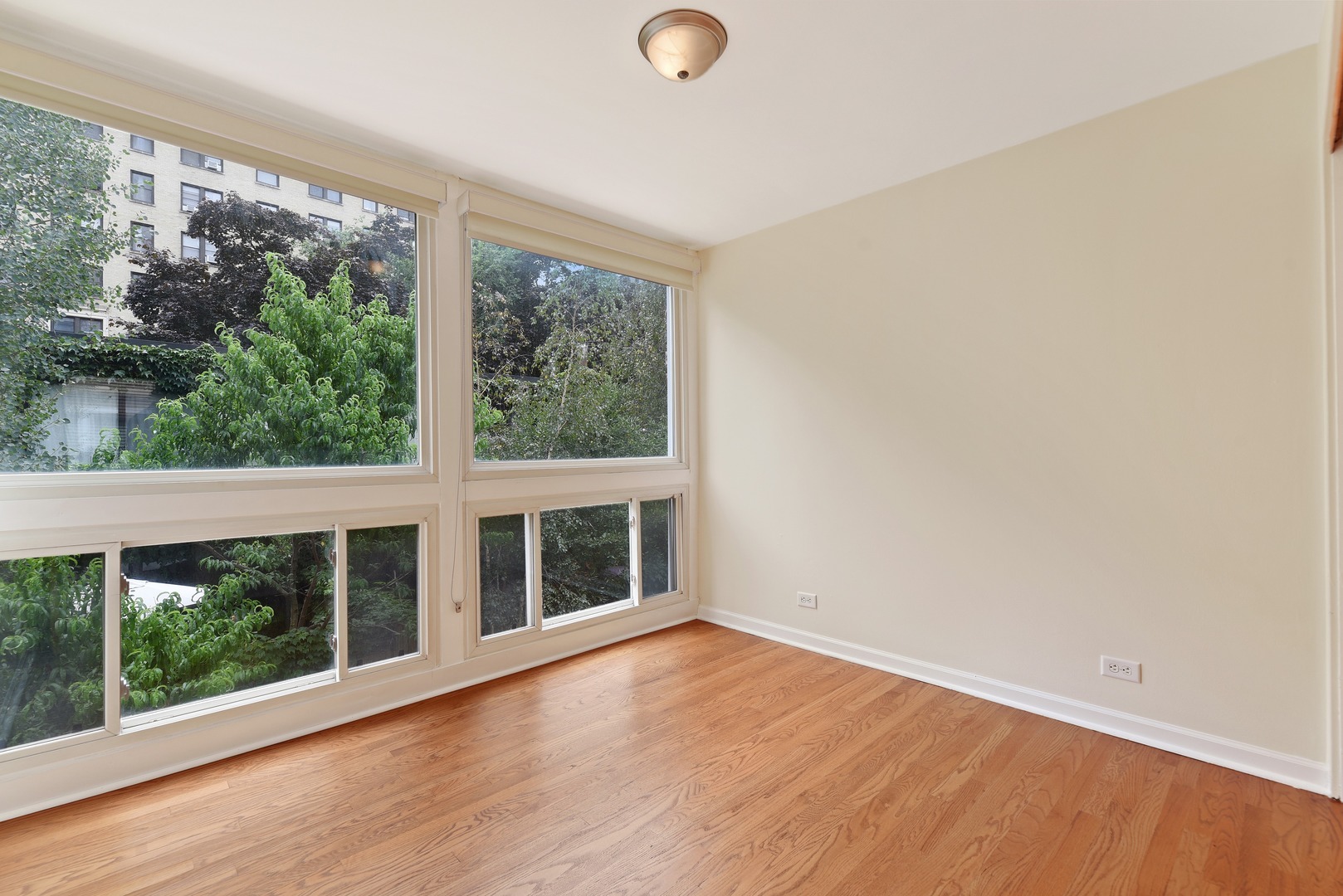 2902 North Sheridan Road Chicago, IL 60657 - Photo 15 of 19