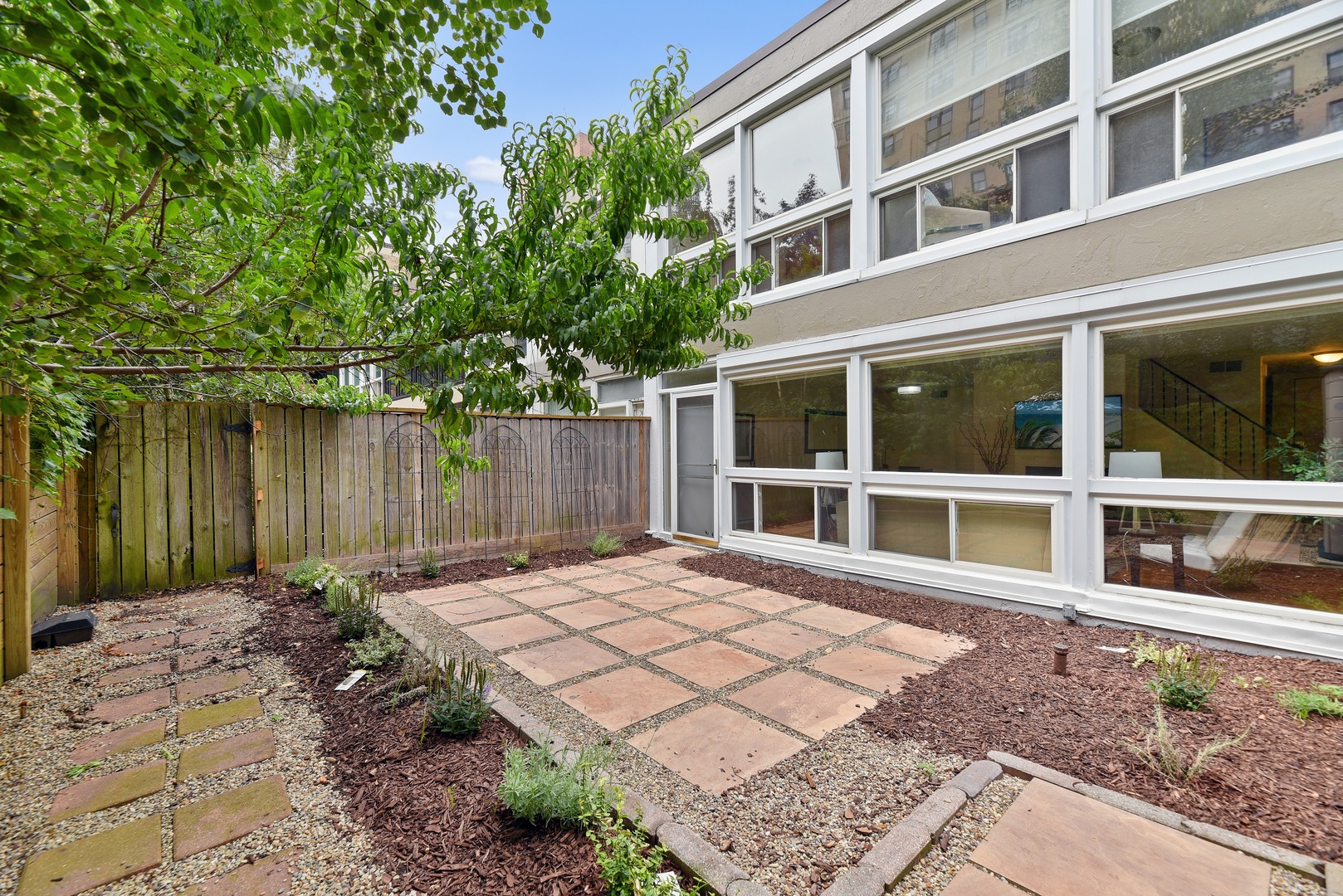 2902 North Sheridan Road Chicago, IL 60657 - Photo 5 of 19