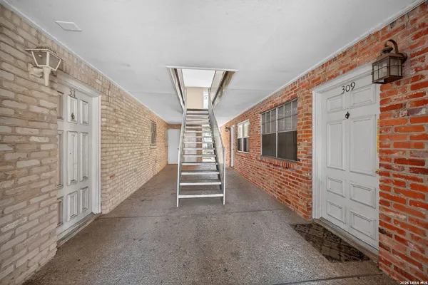 $1,195 | 6718 Callaghan Road, Unit 315, San Antonio, TX 78229