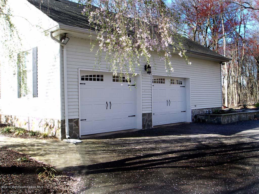 55 Creamery Road Colts Neck, NJ 07722 - Photo 5 of 24 Garage Doors