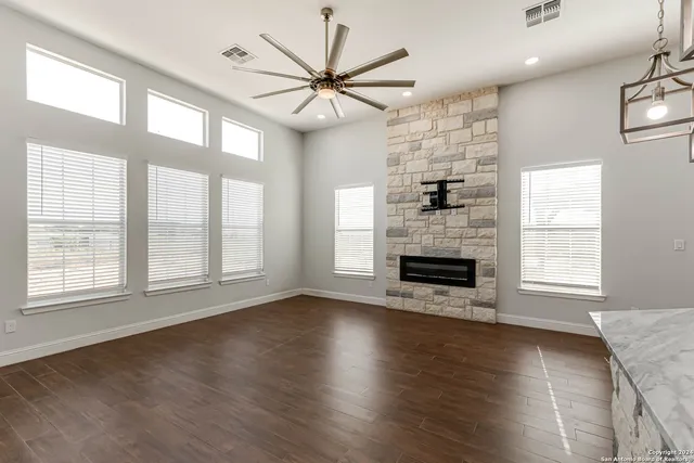 $675,000 | 19146 Mc Connell Road, Atascosa, TX 78002