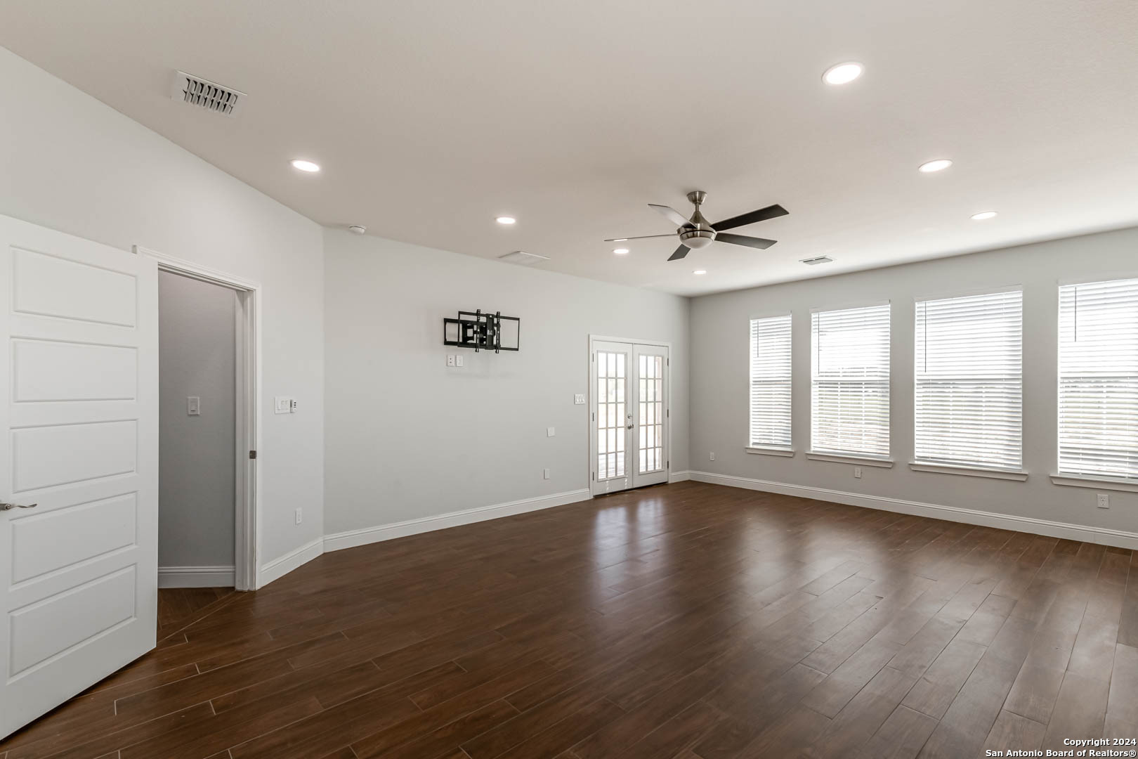 19146 Mc Connell Road Atascosa, TX 78002 - Photo 39 of 48