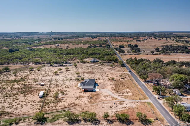 $675,000 | 19146 Mc Connell Road, Atascosa, TX 78002