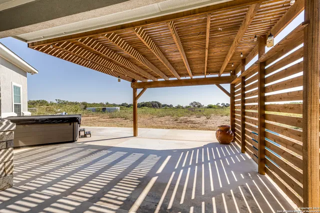 $675,000 | 19146 Mc Connell Road, Atascosa, TX 78002