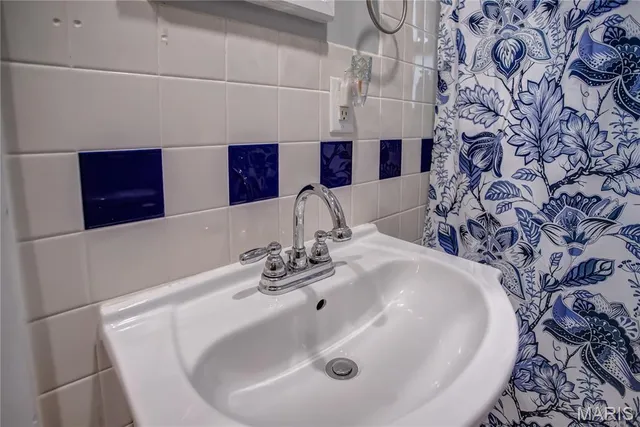 $130,000 | 300 East Arch Street, Jerseyville, IL 62052