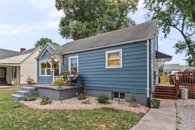 $130,000 | 300 East Arch Street, Jerseyville, IL 62052