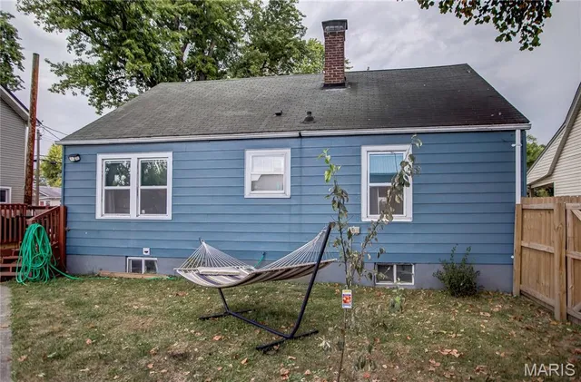 $130,000 | 300 East Arch Street, Jerseyville, IL 62052