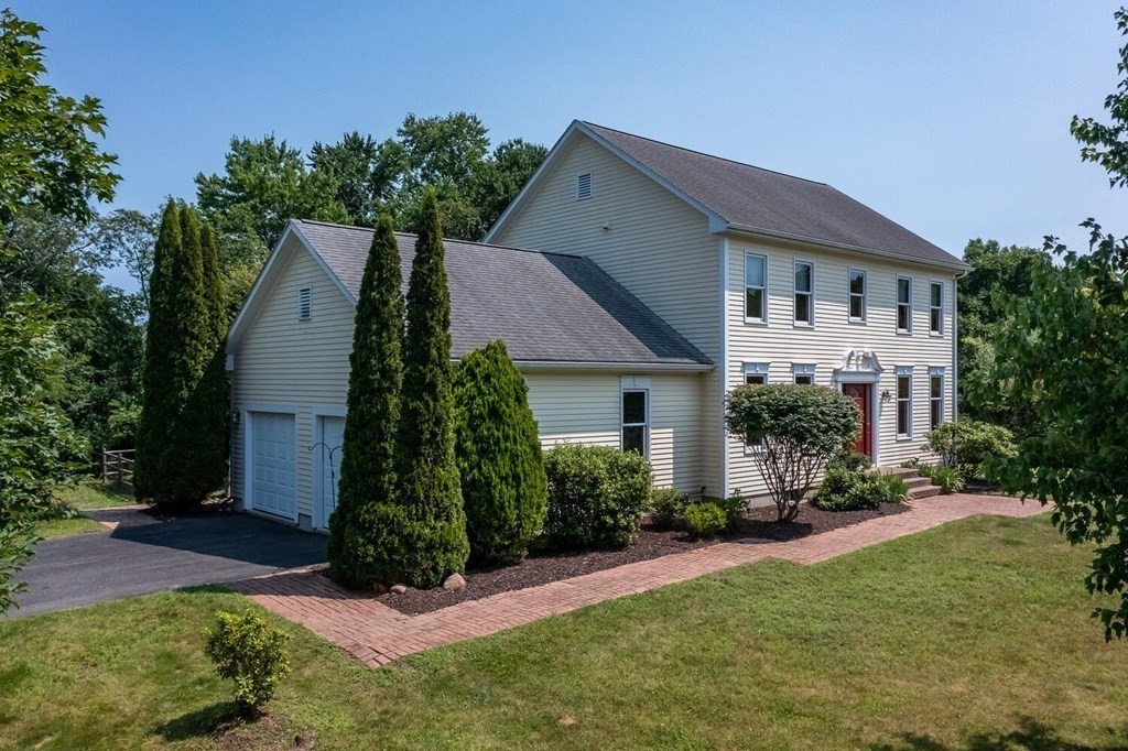 26 Hop Brook Road Amherst, MA 01002 - Photo 2 of 42 Gallery Image 2