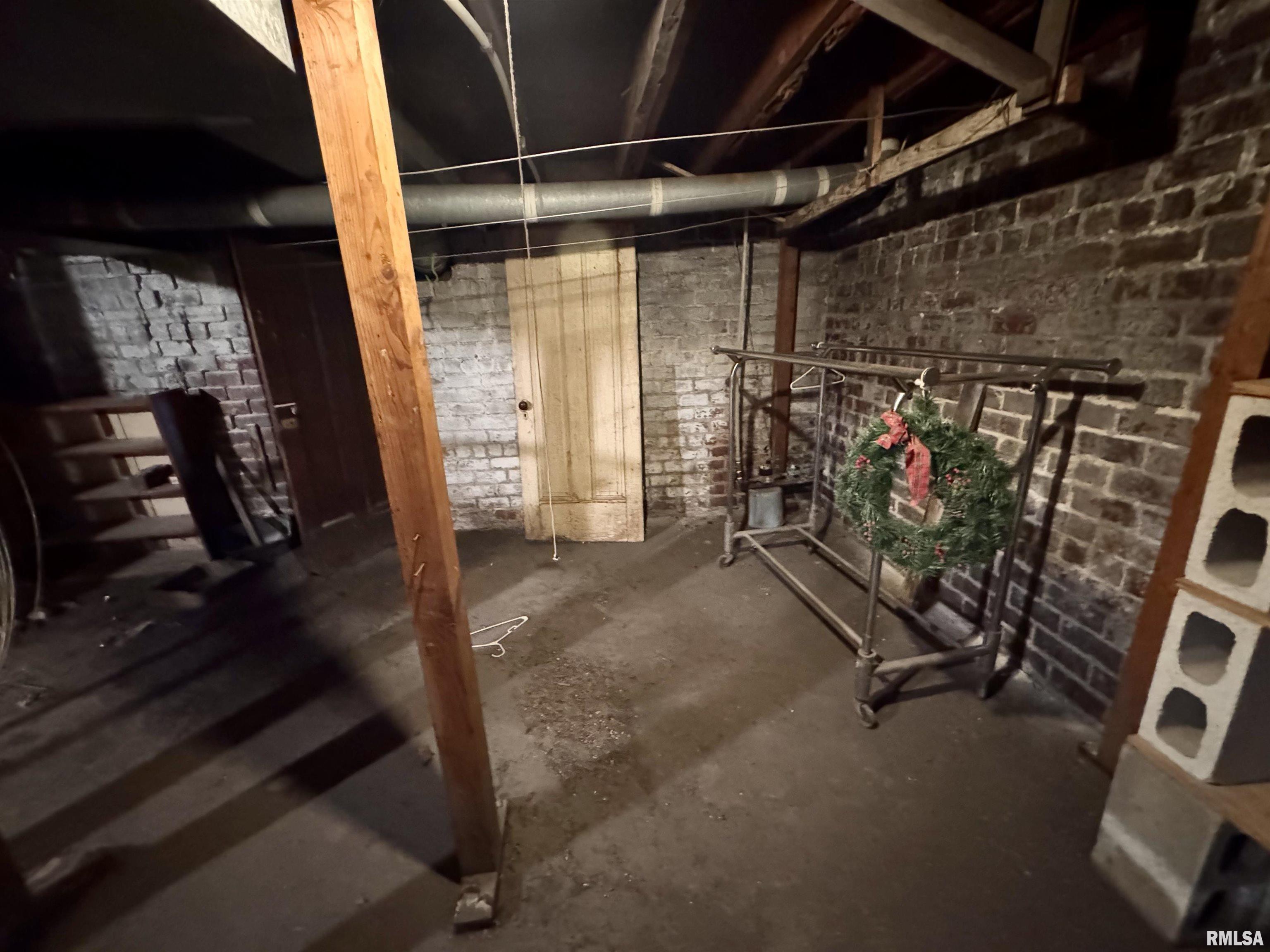 727 East Jackson Macomb, IL 61455 - Photo 21 of 34