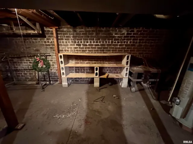 $68,900 | 727 East Jackson, Macomb, IL 61455