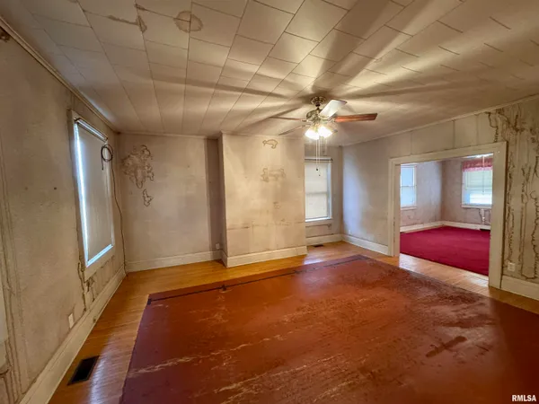 $65,900 | 727 East Jackson, Macomb, IL 61455