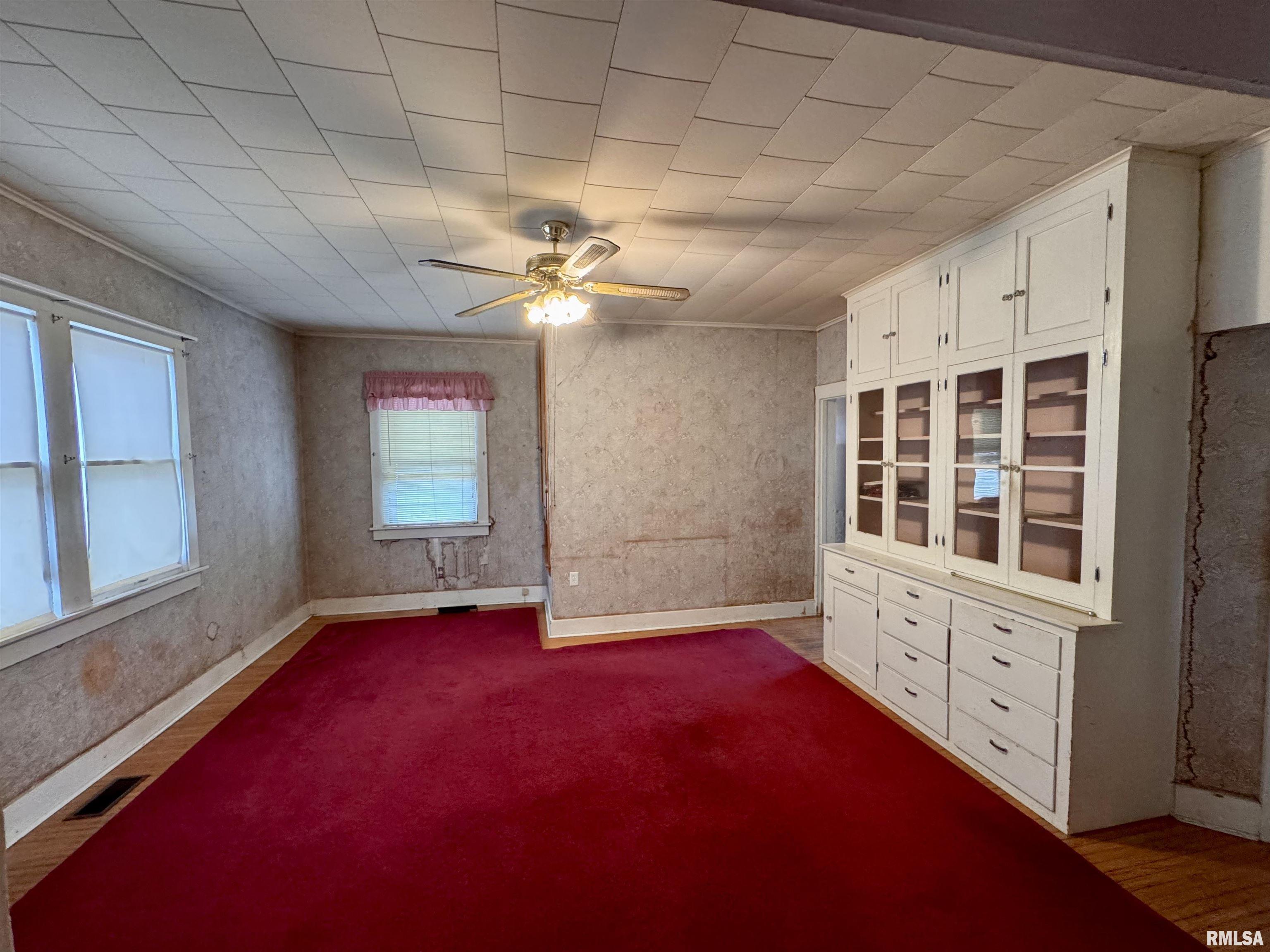 727 East Jackson Macomb, IL 61455 - Photo 4 of 34