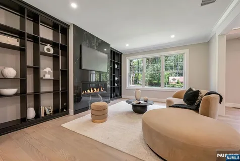 $3,499,000 | 520 Clinton Avenue, Wyckoff, NJ 07481