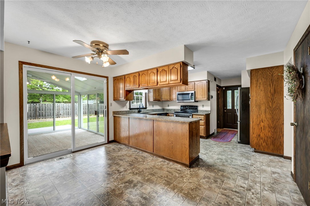 5068 Bright Baldwin Road Newton Falls, OH 44444 - Photo 3 of 47