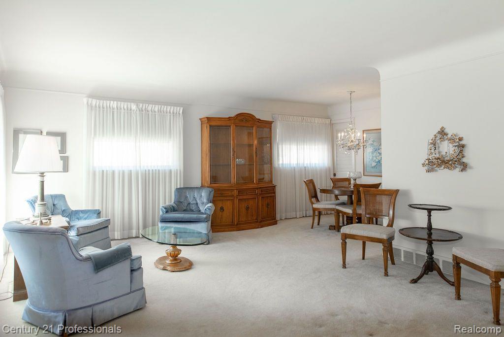 4026 Highfield Road Royal Oak, MI 48073 - Photo 7 of 34 Gallery Image 7