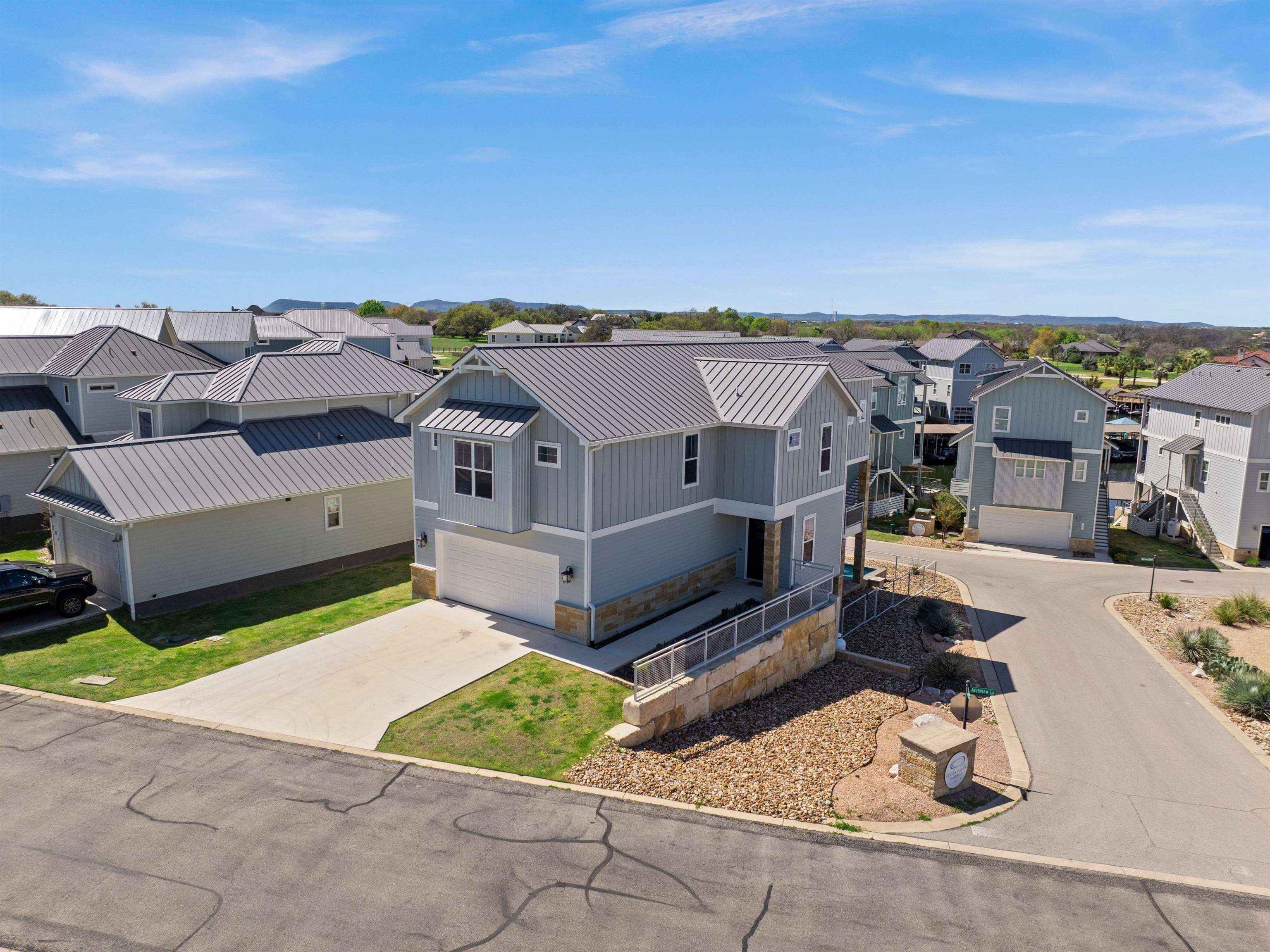 200 Archview Lane Kingsland, TX 78639 - Photo 32 of 45 a view of a city from a terrace