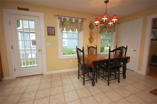 40 Magnolia Road Swampscott, MA 01907 - Photo 6 of 17 Gallery Image 6