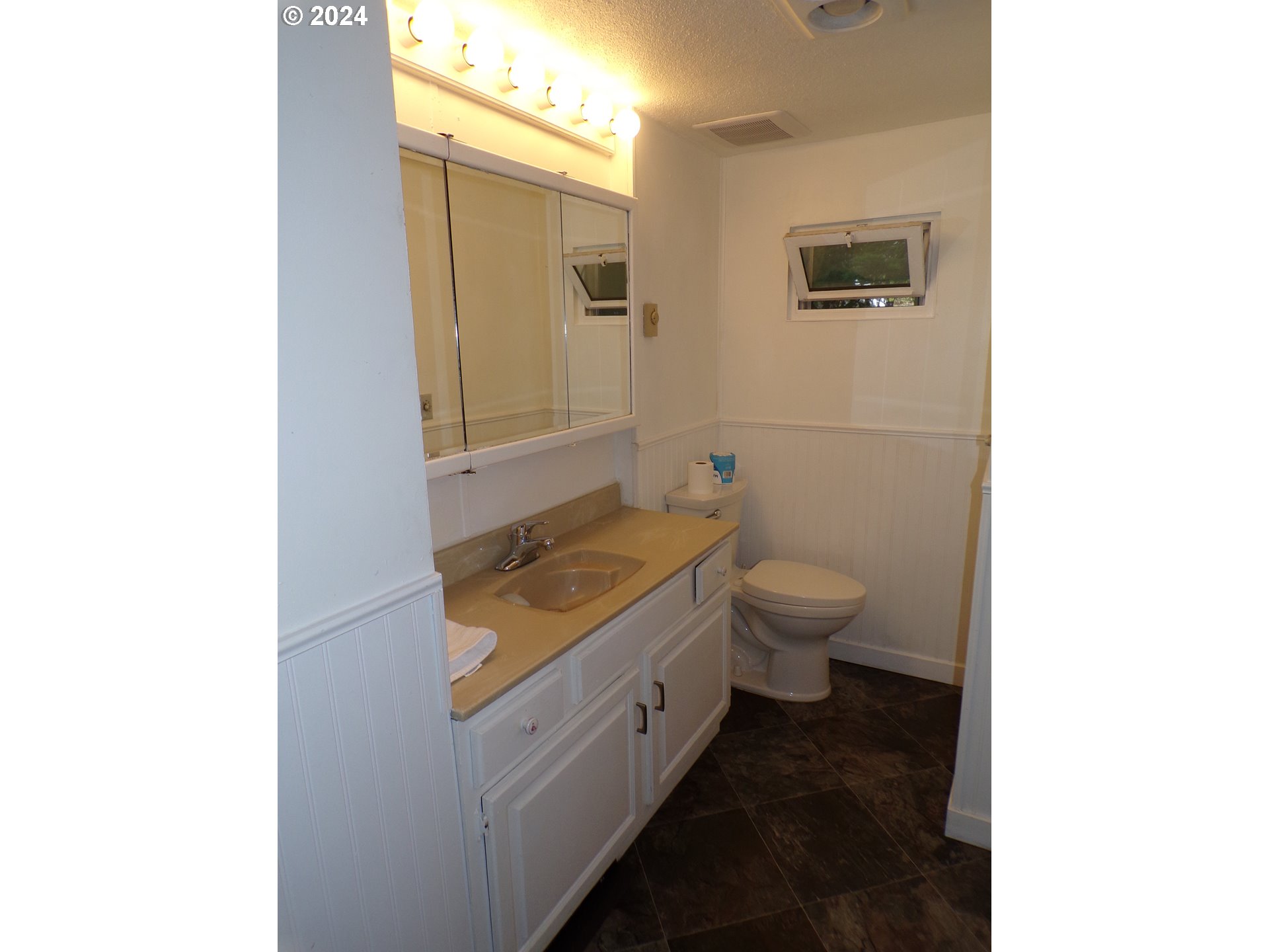 730 Forest Lane Cascade Locks, OR 97014 - Photo 21 of 43