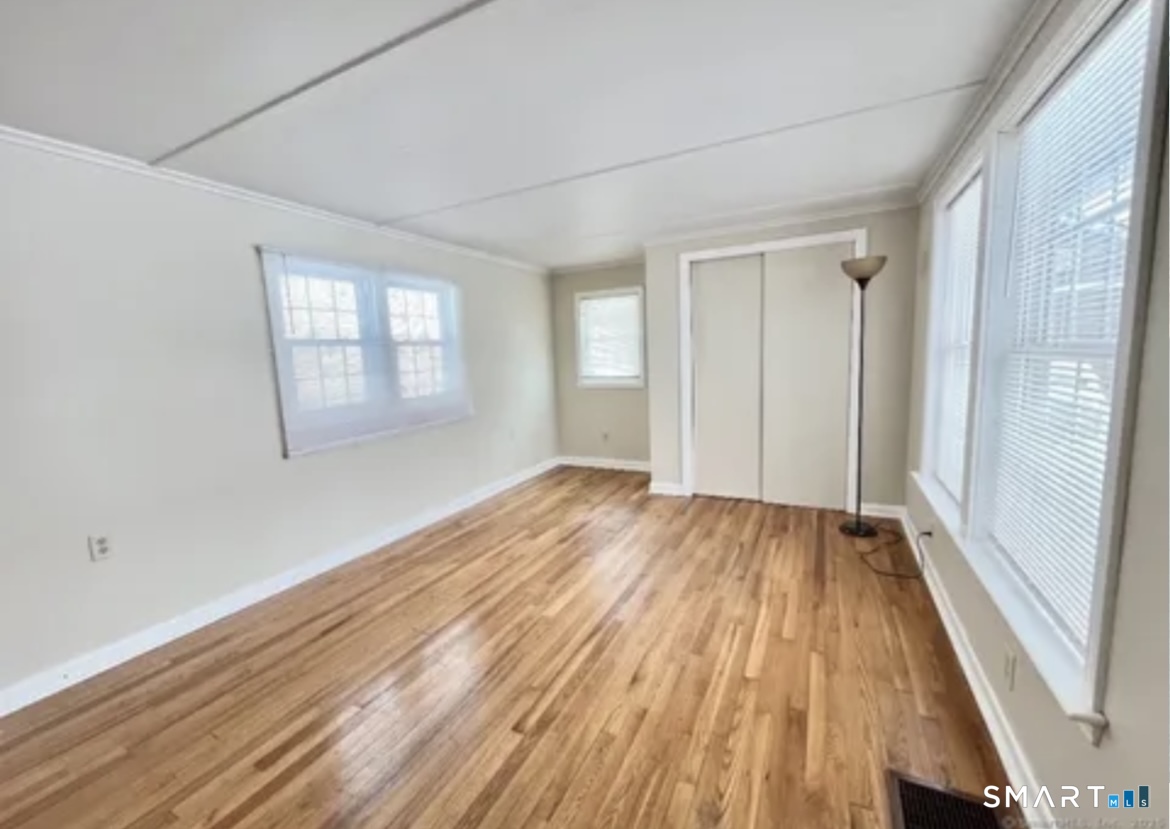 11 Jobs Gate 1 Portland, CT 06480 - Photo 7 of 10