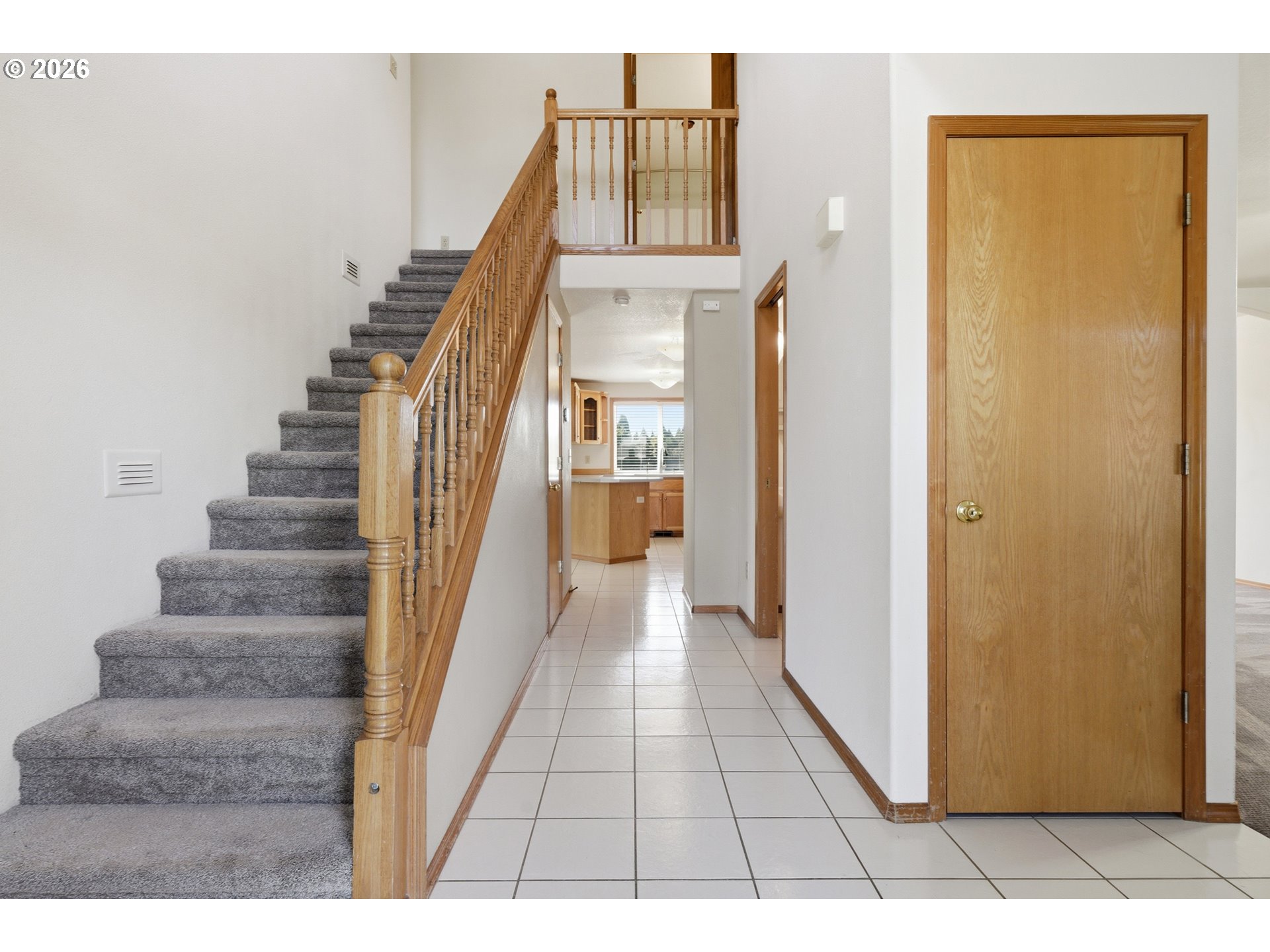 2826 Northwest Sierra Place Camas, WA 98607 - Photo 9 of 43 Entrance/Foyer