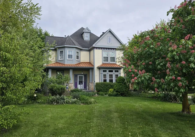 $620,000 | 5971 Creekview Court, Ann Arbor, MI 48108