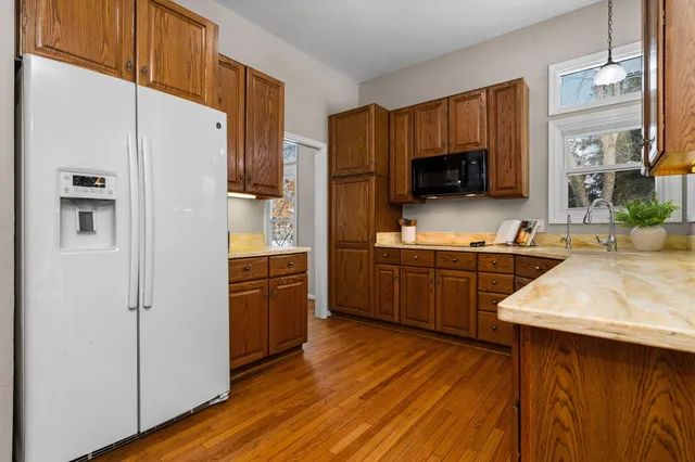 $620,000 | 5971 Creekview Court, Ann Arbor, MI 48108