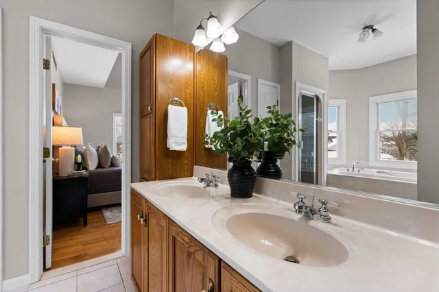 $620,000 | 5971 Creekview Court, Ann Arbor, MI 48108