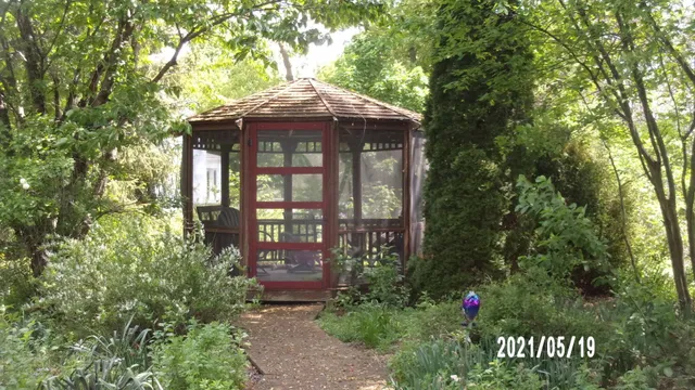 $620,000 | 5971 Creekview Court, Ann Arbor, MI 48108