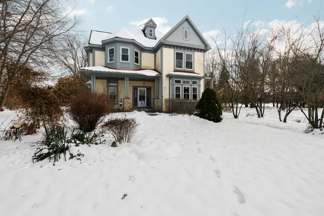 $620,000 | 5971 Creekview Court, Ann Arbor, MI 48108