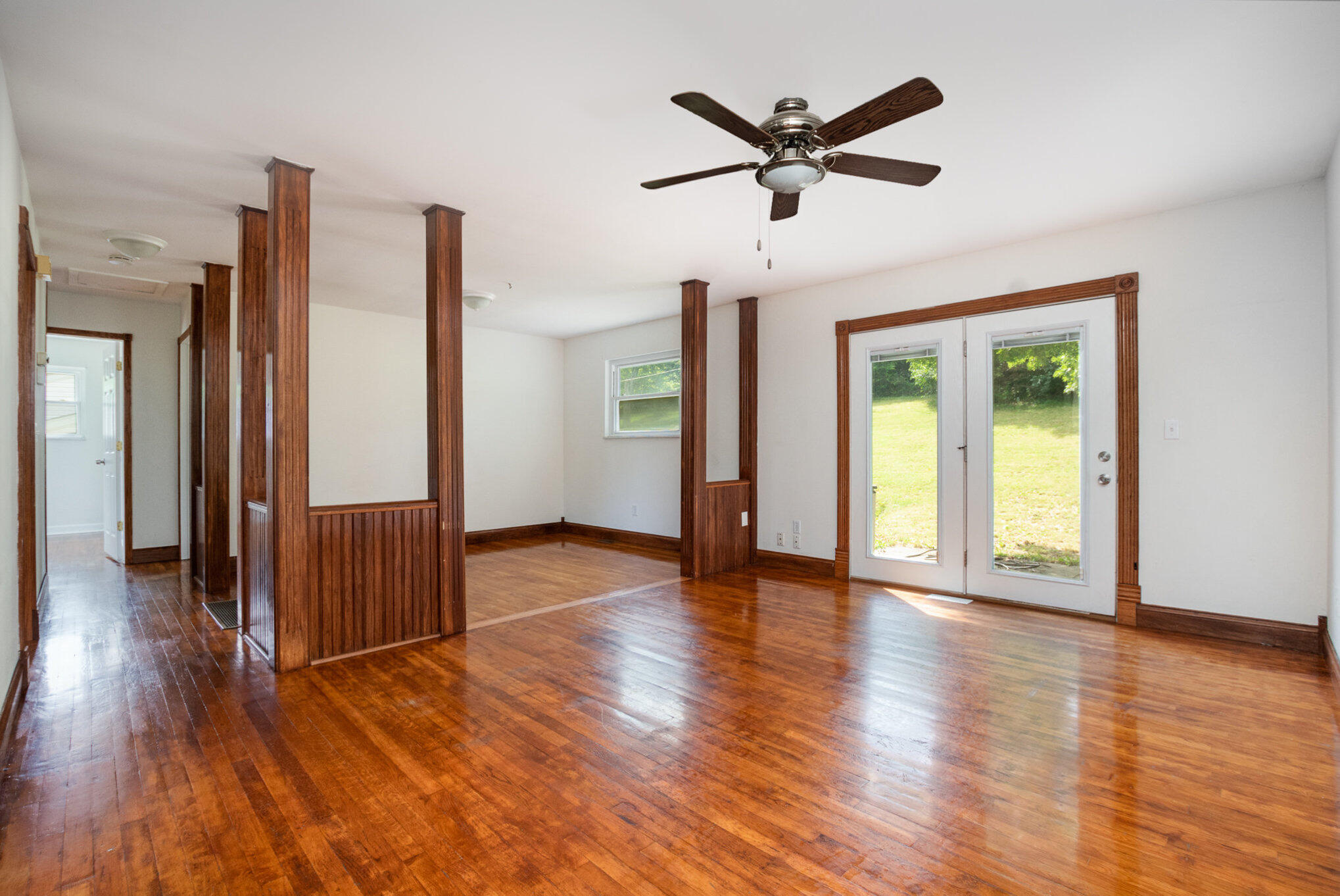 113 Raintree Road Florence, KY 41042 - Photo 2 of 16 Gallery Image 2