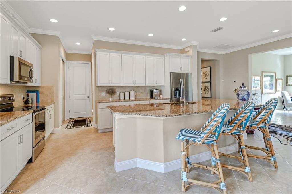 4435 Raffia Palm Circle Naples, FL 34119 - Photo 4 of 34 Gallery Image 4