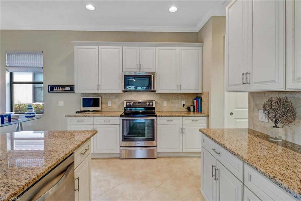 4435 Raffia Palm Circle Naples, FL 34119 - Photo 6 of 34 Gallery Image 6