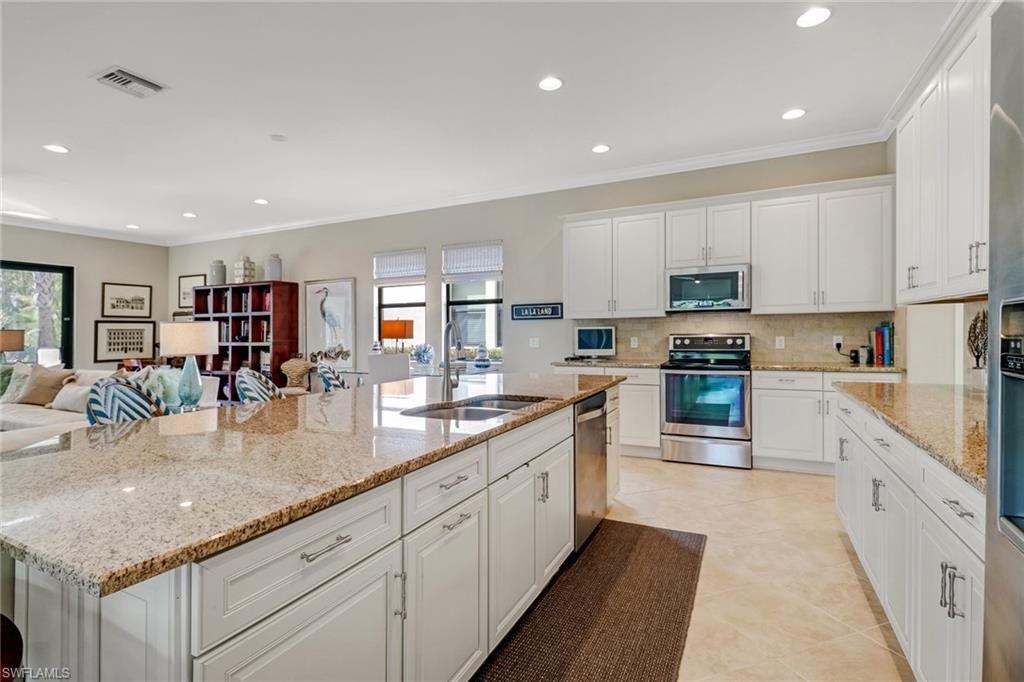 4435 Raffia Palm Circle Naples, FL 34119 - Photo 7 of 34 Gallery Image 7
