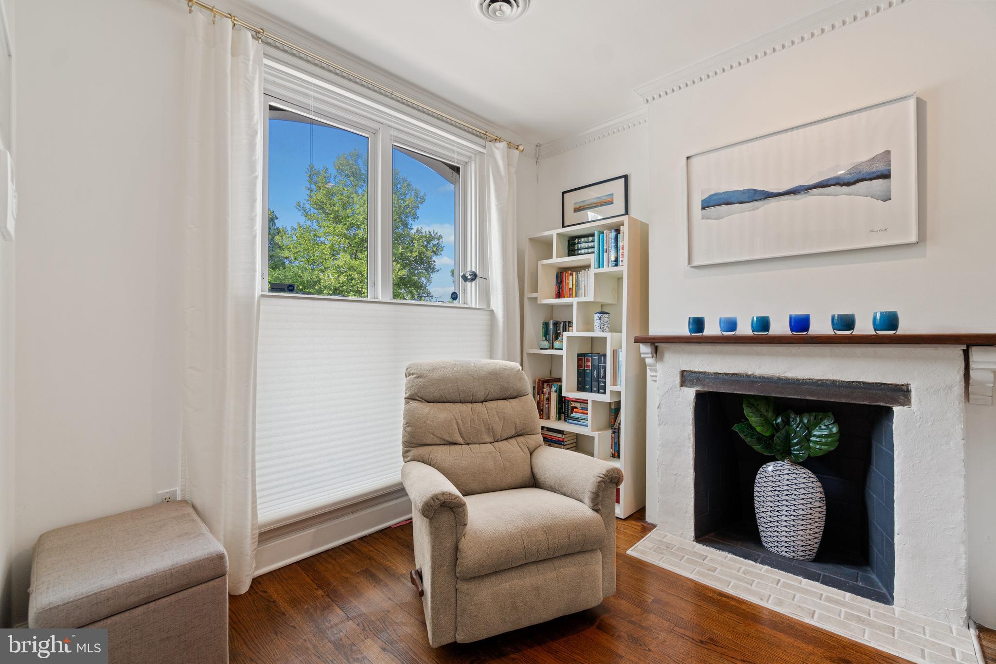 2531 Eastern Avenue Baltimore, MD 21224 - Photo 5 of 49 Living Room w/decorative fireplace and wood mantel