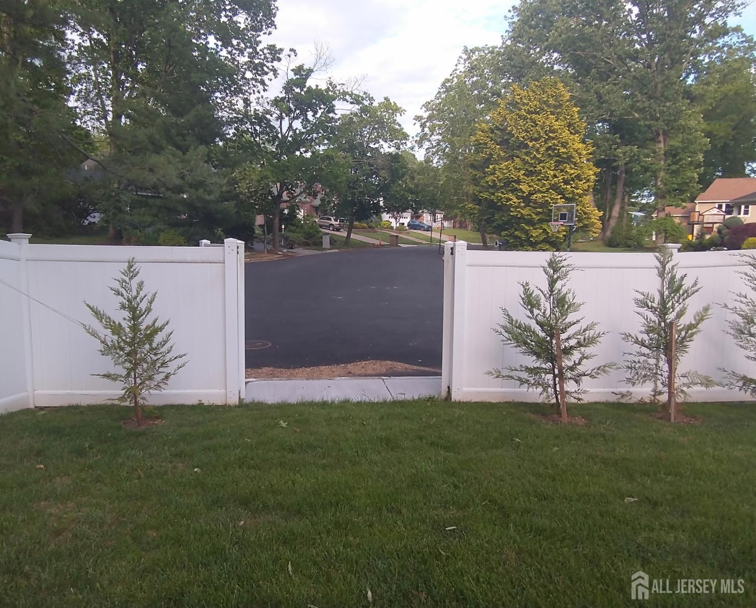 18 Timber Road East Brunswick, NJ 08816 - Photo 35 of 38 a garden view