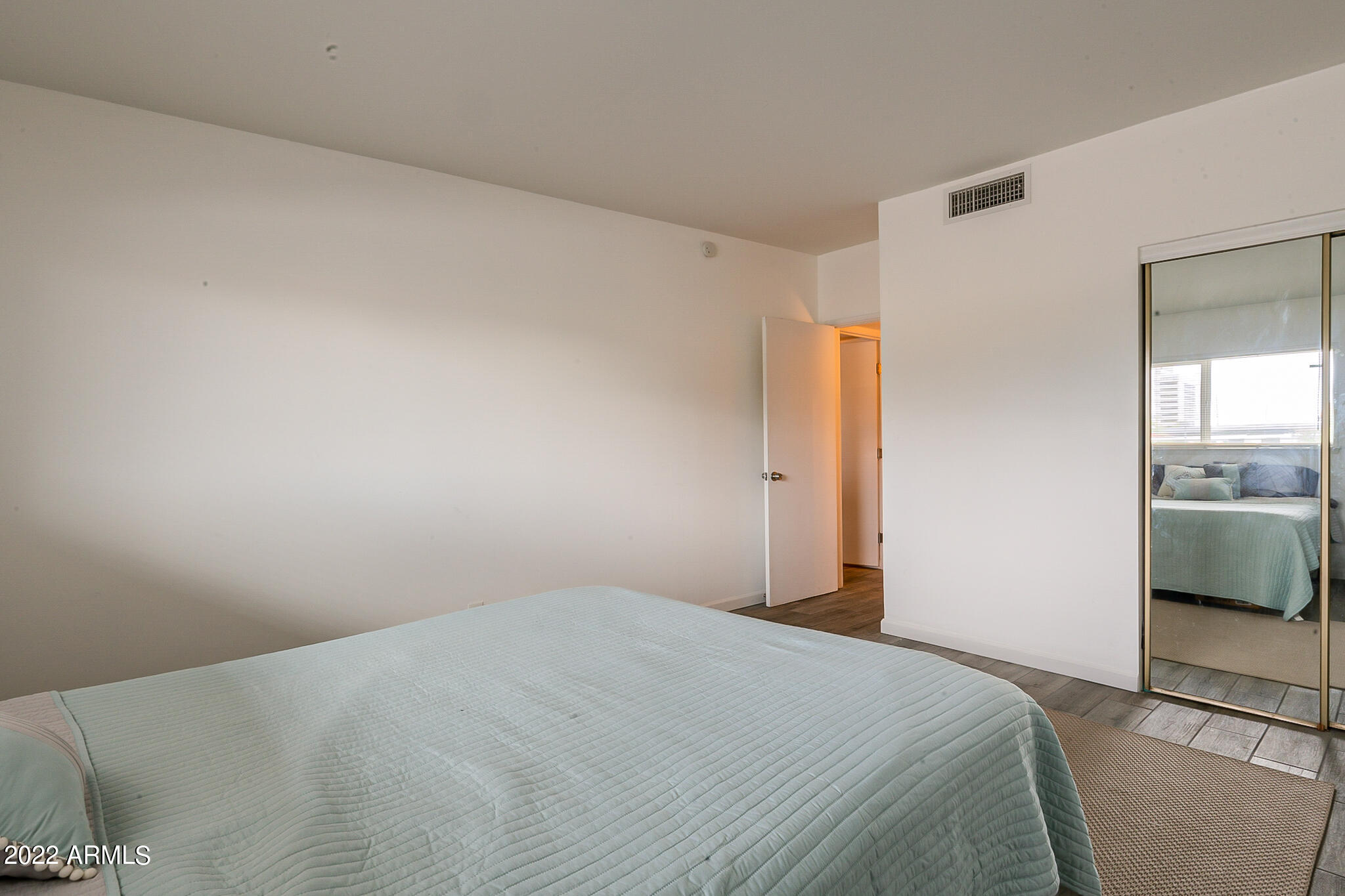 355 East Thomas Road, Unit B204 Phoenix, AZ 85012 - Photo 15 of 30 Thomas-14