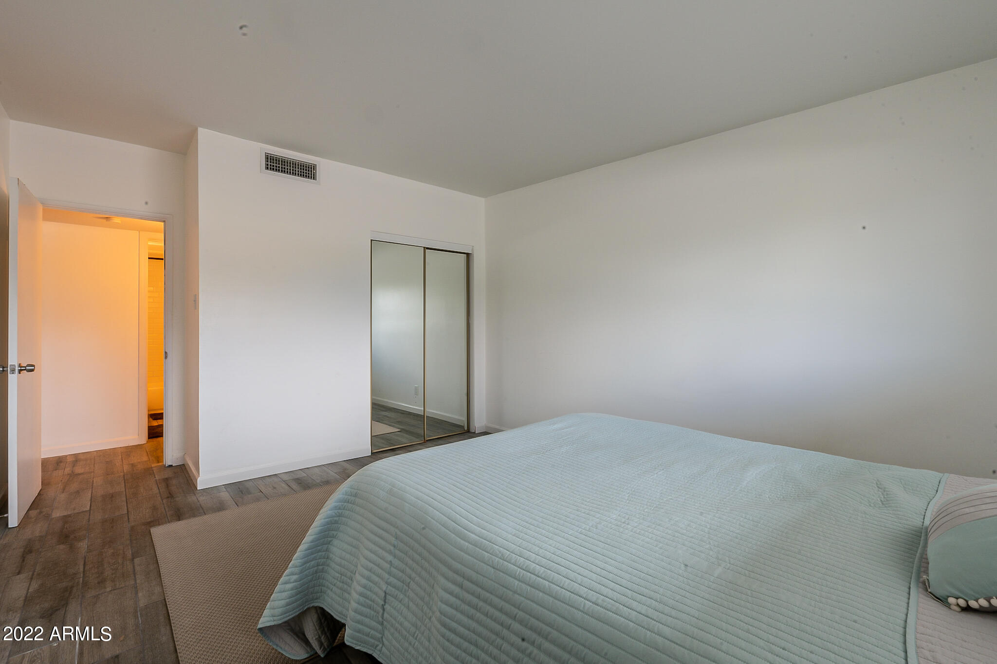 355 East Thomas Road, Unit B204 Phoenix, AZ 85012 - Photo 17 of 30 Thomas-15
