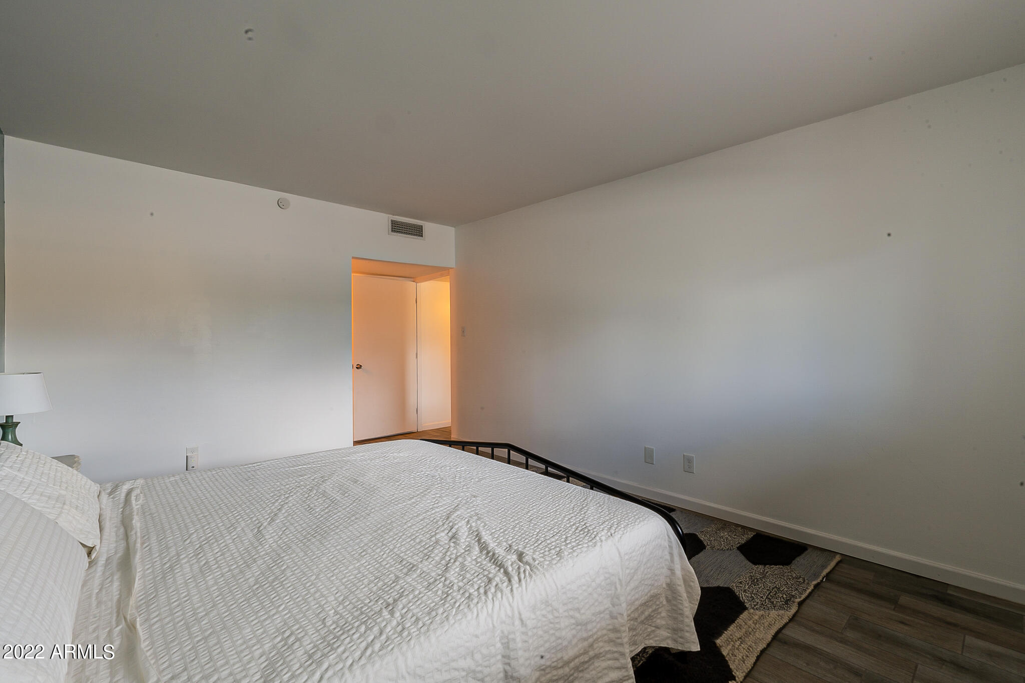 355 East Thomas Road, Unit B204 Phoenix, AZ 85012 - Photo 28 of 30 Thomas-17
