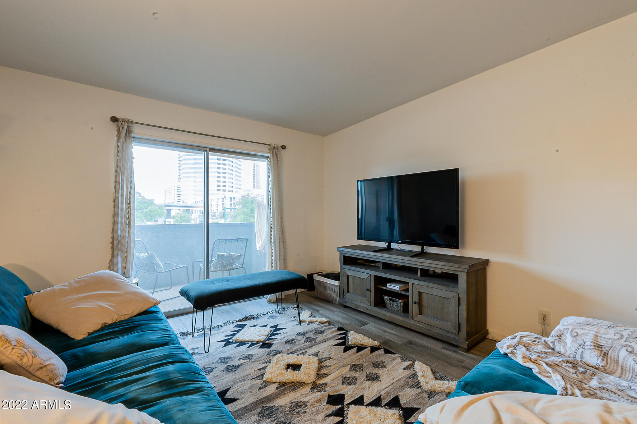 355 East Thomas Road, Unit B204 Phoenix, AZ 85012 - Photo 7 of 30 Thomas-3