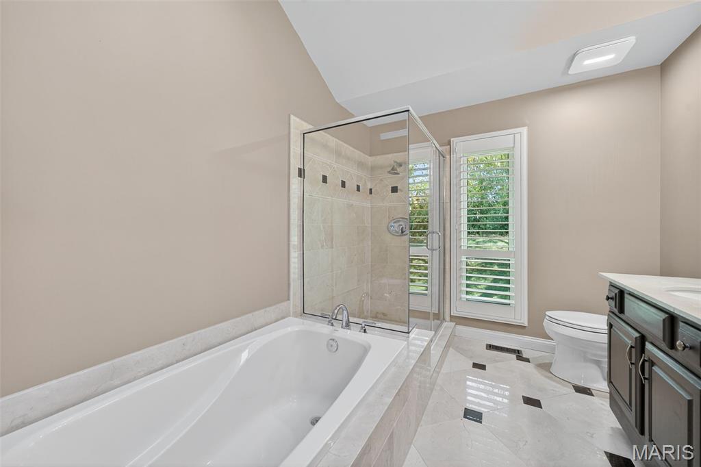 1505 Timberbluff Court Chesterfield, MO 63017 - Photo 24 of 48