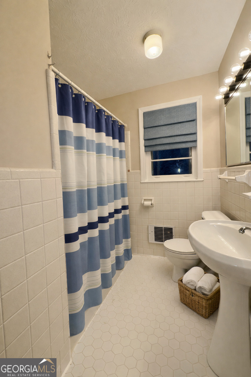 606 Viewpoint Drive Jackson, GA 30233 - Photo 10 of 29